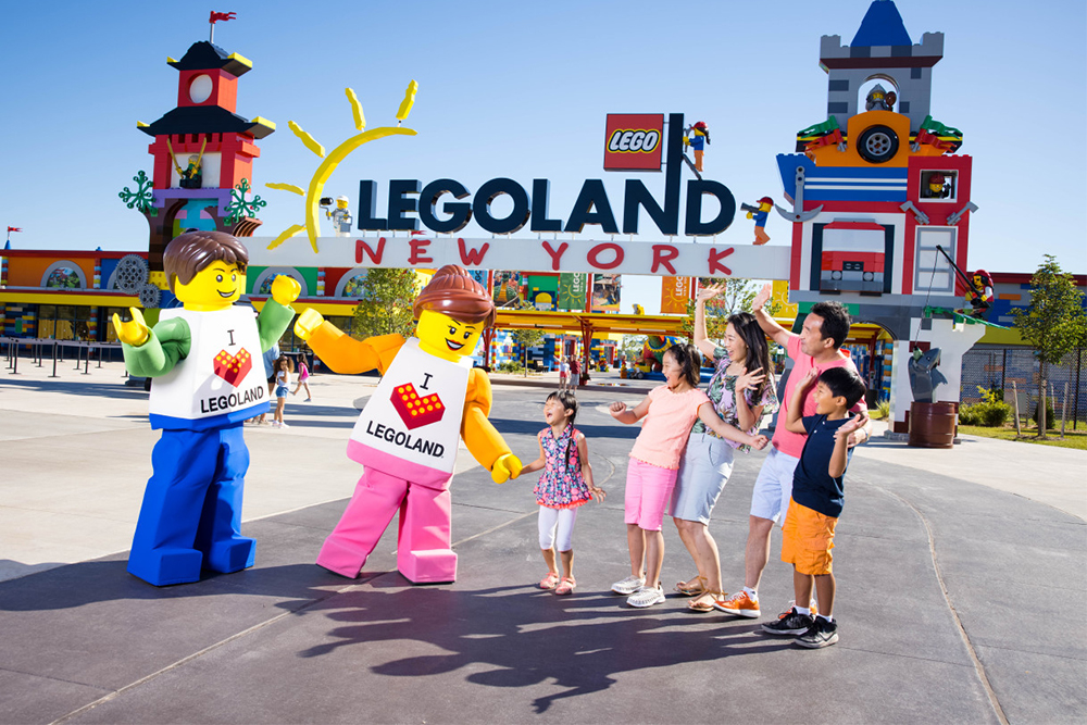 Go City New York 4 Choice Pass - Explore New York City with the Go City Explorer 4 choice Pass. Choose any 4 attractions from 90+ top NYC sights including the Empire State Building, MoMA, The Edge, and more. Enjoy instant confirmation, 30-day flexibility, skip-the-line access, and big savings on sightseeing. Go City New York 4 Choice Pass - Image 2 of 5