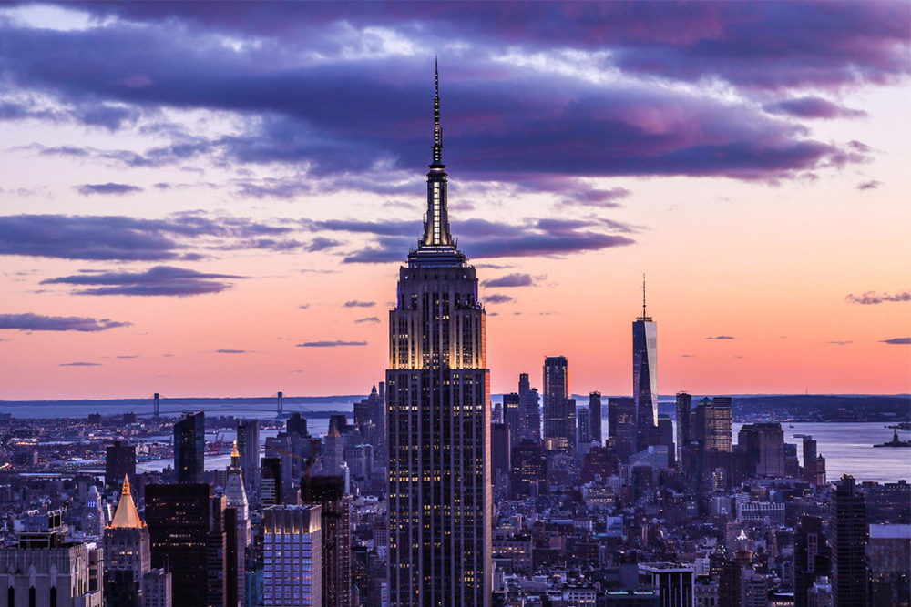 Go City New York 5 Choice Pass - Discover NYC your way with the Go City New York Explorer Pass. Choose any 5 attractions from 90+ top landmarks like the Empire State Building and MoMA. Enjoy flexible 30-day use, skip-the-line access, instant digital tickets, and exclusive savings. Go City New York 5 Choice Pass - Image 4 of 5