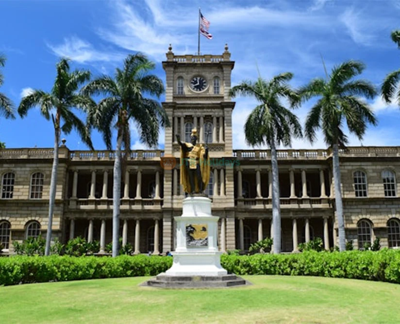 Waikiki Trolley Hop-on Hop-off Bus Tour - Image 5 of 5