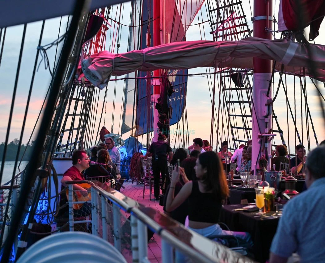 Go City Singapore Explorer Pass Top Attractions & Tours - Image 2 of 5