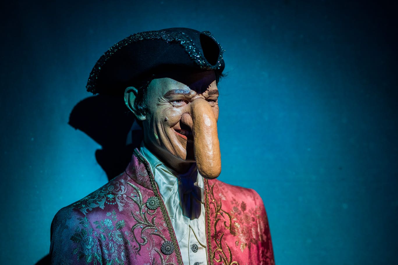 Ripley's Believe It or Not! Ticket in Amsterdam - Book Ripley’s Believe It or Not Amsterdam tickets and explore over 500 bizarre exhibits, optical illusions, a 5D theater, and interactive galleries in Dam Square. Enjoy fast-track entry, family-friendly fun, and coffee with iconic city views. Ripley's Believe It or Not! Ticket in Amsterdam - Image 1 of 5