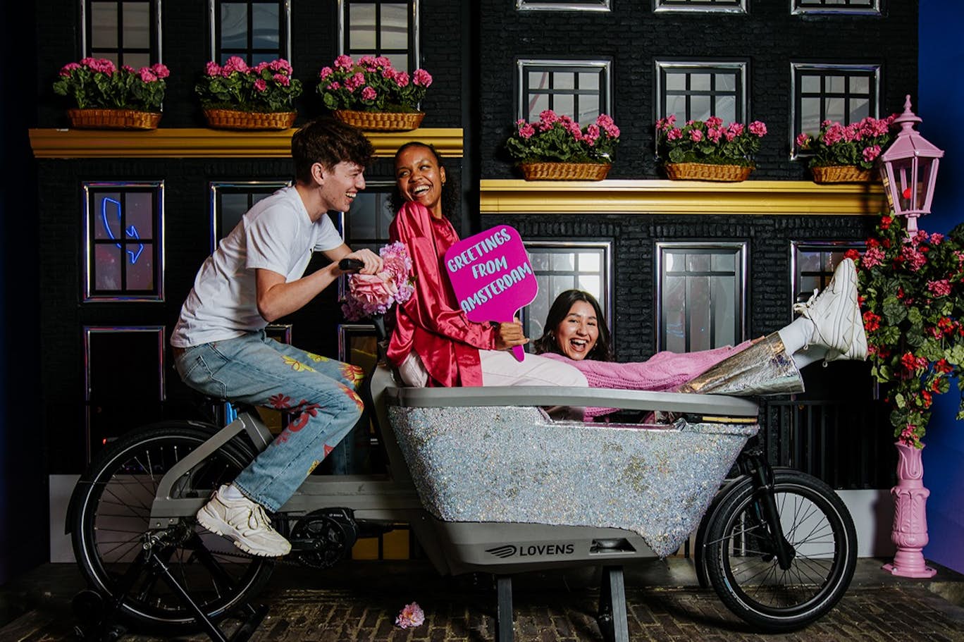 The Upside Down Museum Ticket in Amsterdam - Book The Upside Down Museum Amsterdam and explore 25 immersive rooms, upside‑down sets, and a voice‑activated LED ball pit. Create unique Instagram content, then relax with colorful treats and Freakshakes at the Upside Down Café. The Upside Down Museum Ticket in Amsterdam - Image 2 of 5