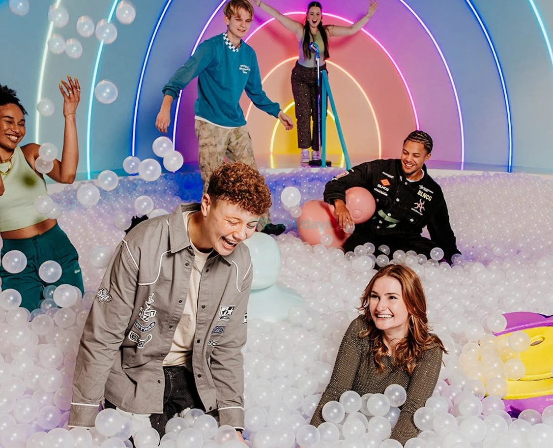 The Upside Down Museum Ticket in Amsterdam - Image 5 of 5