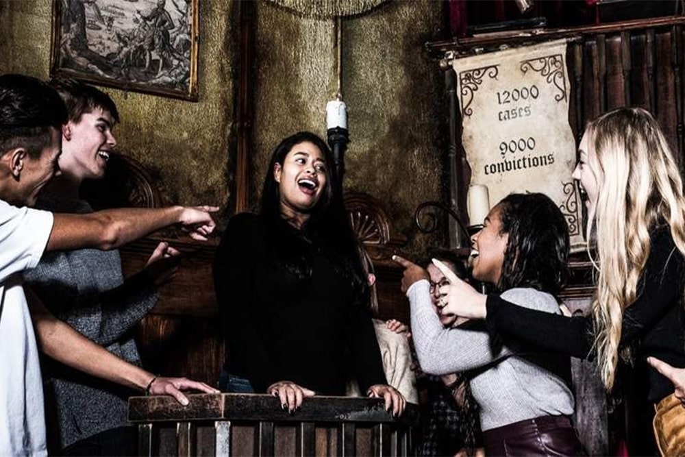 The Amsterdam Dungeon Ticket - Step into Amsterdam's dark history at The Amsterdam Dungeon with live actors, thrilling rides, and immersive shows – book now for 1-hour family fun! The Amsterdam Dungeon Ticket - Image 3 of 5