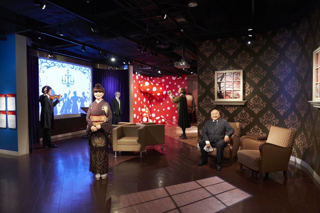 Entrada para Madame Tussauds Tokio - Consigue entradas sin esperas para Madame Tussauds Tokio y posa con más de 70 figuras de cera realistas de celebridades, Yayoi Kusama, Ryoma Sakamoto y más. Disfruta del teatro holográfico en 3D, zonas interactivas en la atracción familiar de Odaiba en Tokio, abierta de 10:00 a 18:00. ¡Reserva ahora para diversión en el museo de cera! Entrada para Madame Tussauds Tokio - Imagen 4 de 5