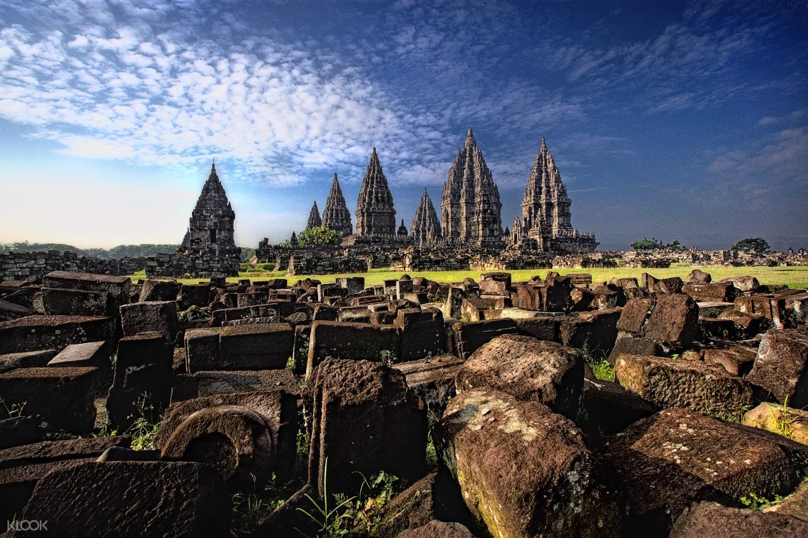 Prambanan Temple Ticket - Explore Prambanan Temple, Yogyakarta’s 9th-century UNESCO World Heritage site. Discover towering Hindu temples, intricate bas-reliefs of Ramayana and Bhagavata Purana, and beautiful gardens. Family-friendly and wheelchair-accessible. Prambanan Temple Ticket - Image 1 of 5