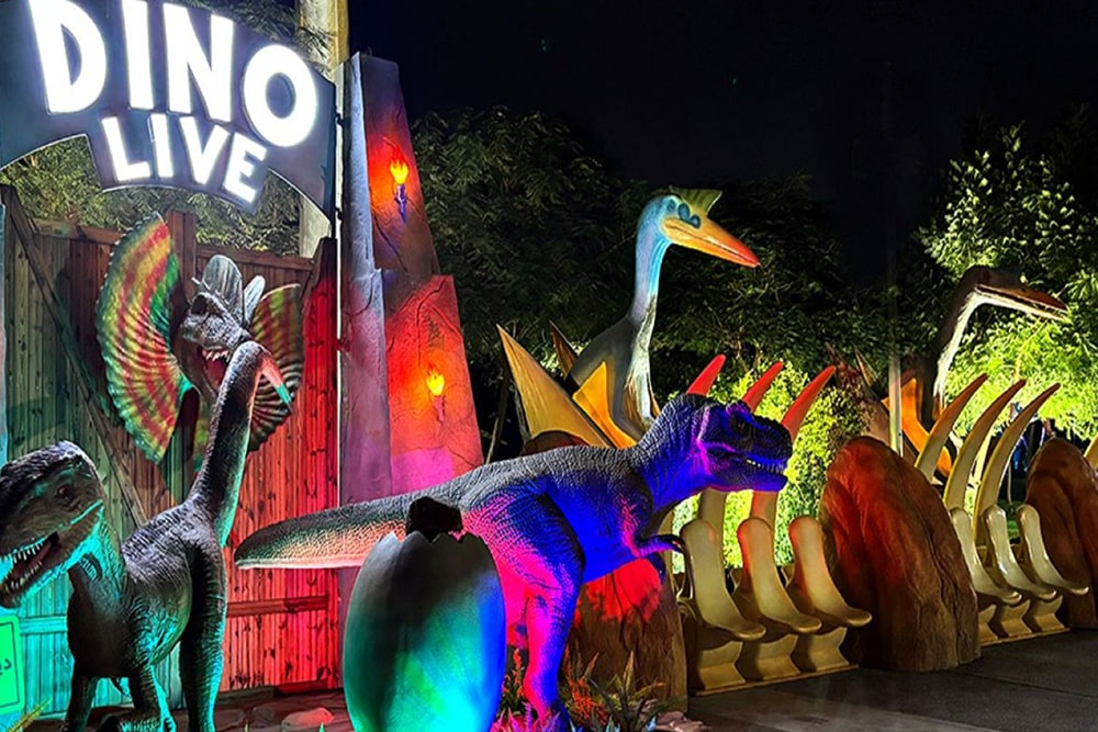 Dubai Garden Glow - Image 1 of 8