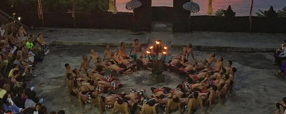 Uluwatu Kecak & Fire Dance Show - Image 3 of 5