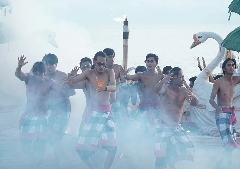Spettacolo di Danza Kecak sulla Spiaggia di Melasti