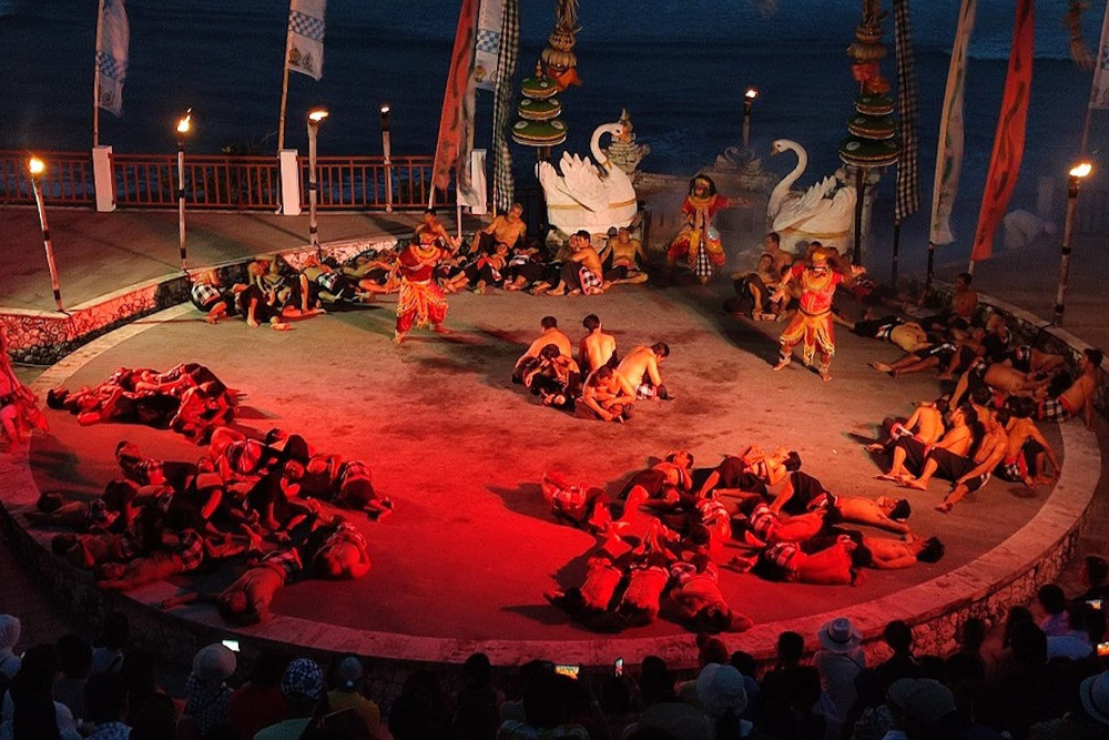 梅拉斯蒂海滩凯查克舞表演 - Image 5 of 8