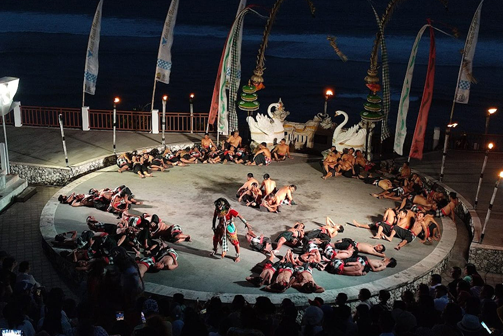 梅拉斯蒂海滩凯查克舞表演 - Image 6 of 8