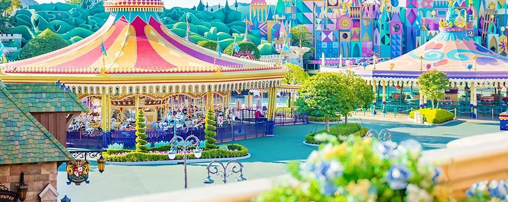 Tokyo Disneyland - Image 4 of 5