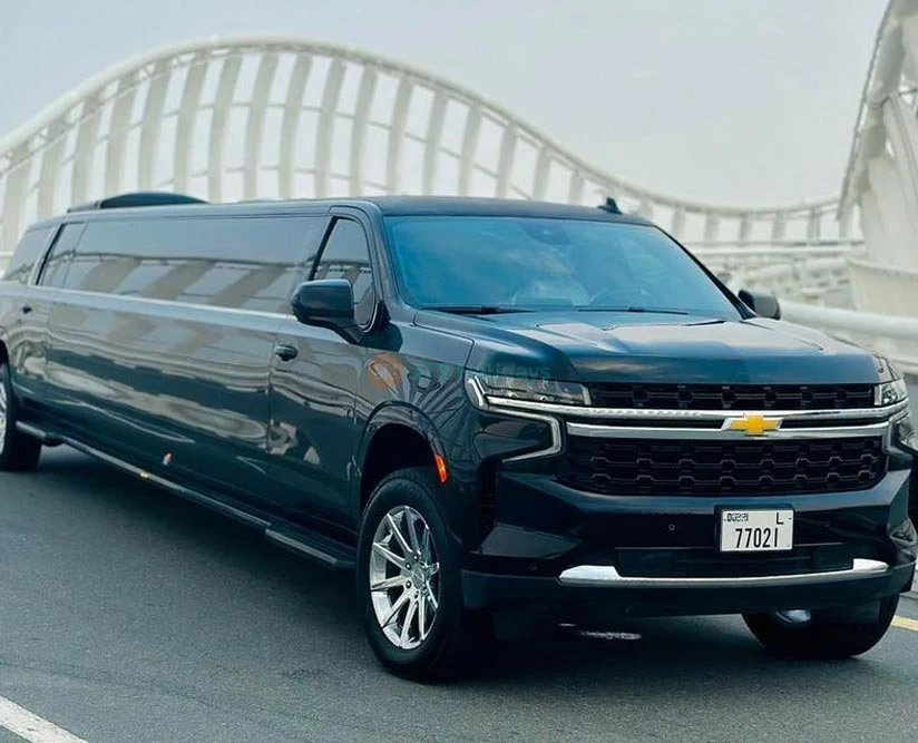 Limusina Chevy Suburban Kohinoor Black 2024 (20 pax) - Image 5 of 6