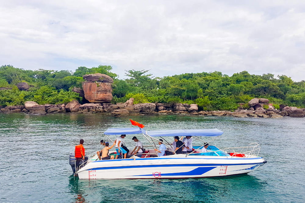 富国四岛快艇游、缆车和水上乐园 - Image 1 of 7