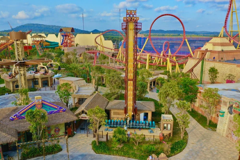 VinWonders Phu Quoc Amusement Park Ticket - Explore VinWonders Phu Quoc, a world‑class theme park with thrilling rides, a water park, aquarium, Viking shows, and family‑friendly attractions. Open daily with free shuttle access. VinWonders Phu Quoc Amusement Park Ticket - Image 1 of 5