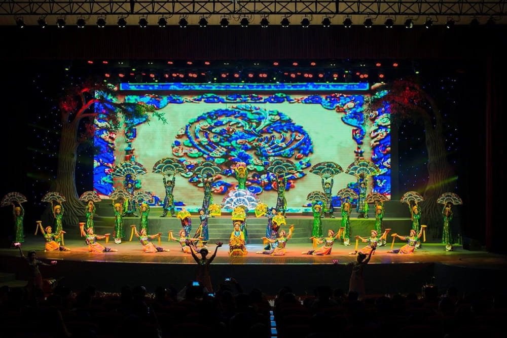 Billet pour le spectacle Charming Danang - Image 3 sur 5