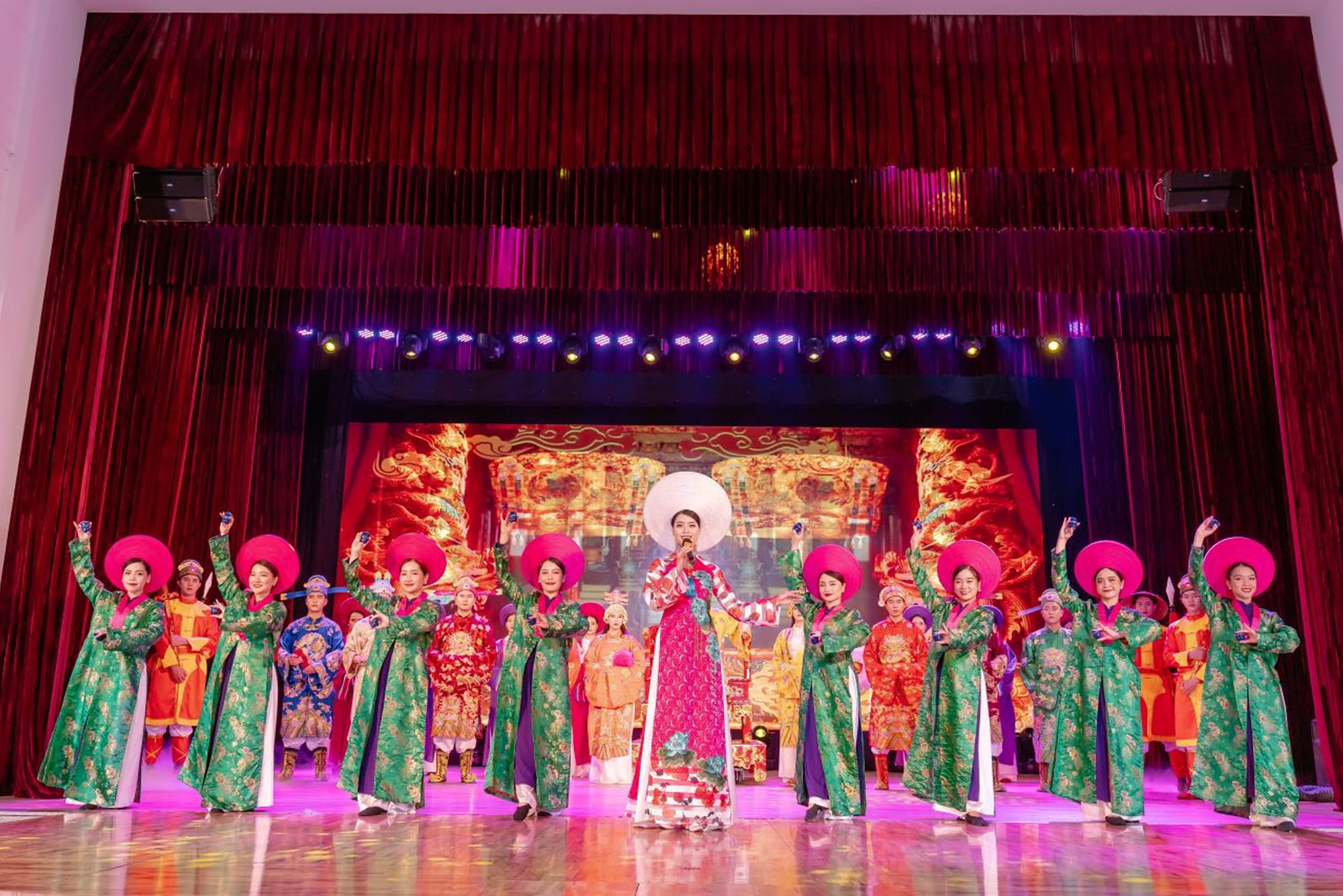 Ao Dai Show Ticket in Da Nang - Image 7 of 7