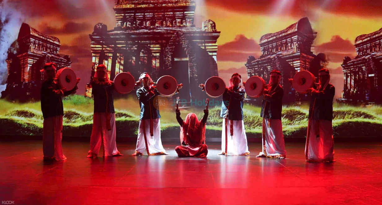 The Heritage Show Ticket in Da Nang - Experience a one-hour cultural spectacle in Da Nang inspired by Hue Imperial City, My Son Sanctuary and Hoi An. Stunning music, dance, lights—book now. The Heritage Show Ticket in Da Nang - Image 1 of 5