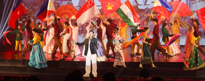 The Heritage Show Ticket in Da Nang - Experience a one-hour cultural spectacle in Da Nang inspired by Hue Imperial City, My Son Sanctuary and Hoi An. Stunning music, dance, lights—book now. The Heritage Show Ticket in Da Nang - Image 3 of 5