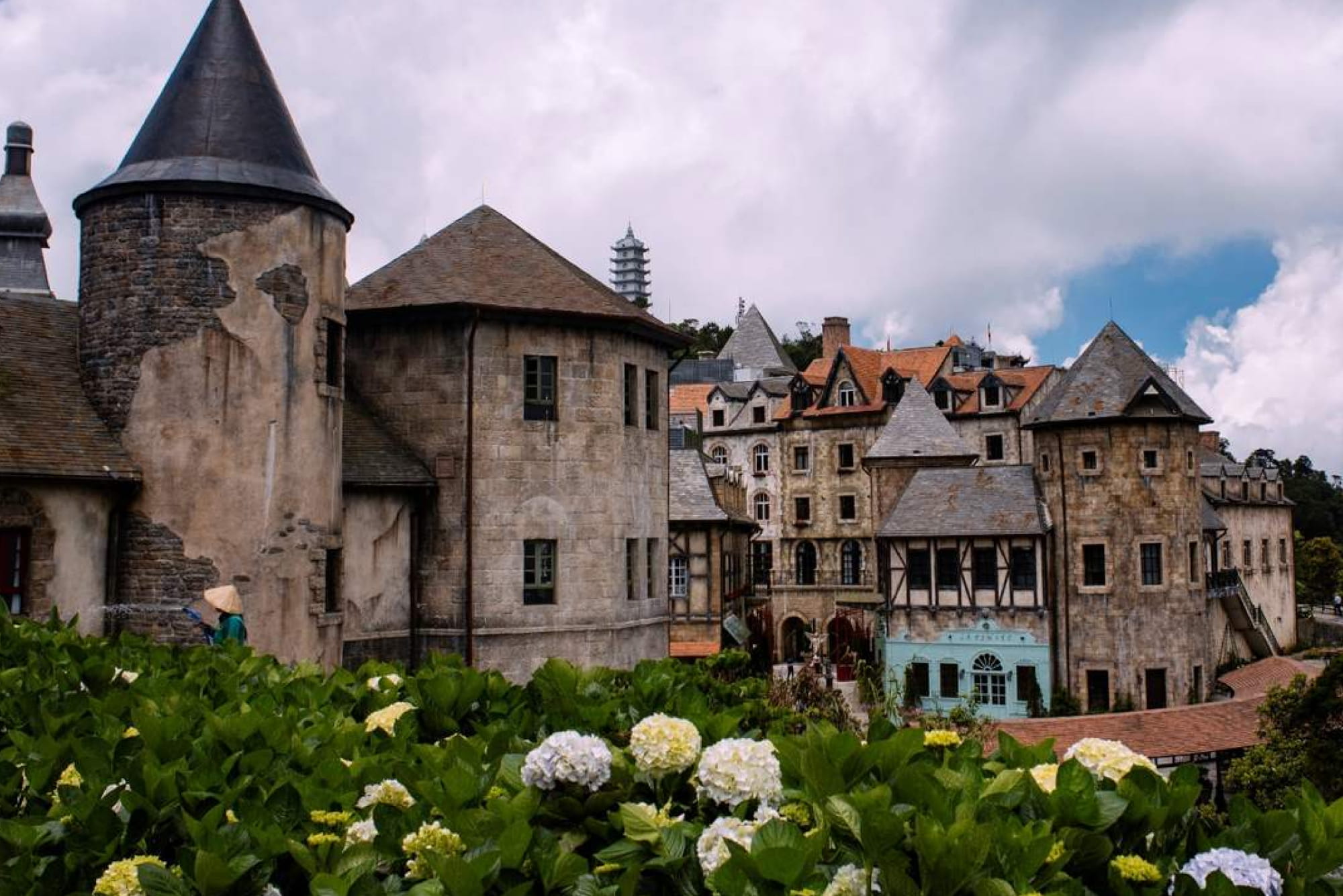 ダナン発バナヒルズ＆ゴールデンブリッジ日帰りツアー - Image 3 of 5