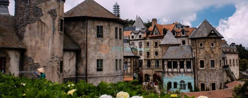 Ba Na Hills and Golden Bridge Day Tour from Da Nang - Image 3 of 5
