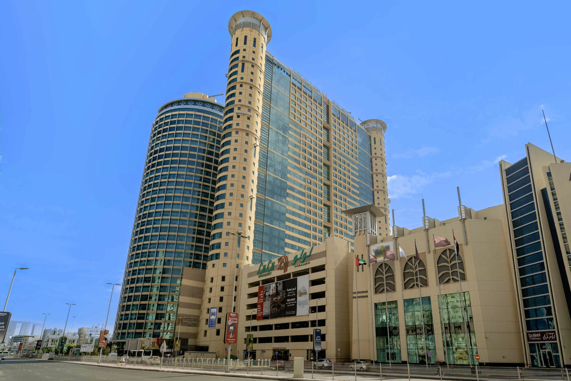 إقامة في فندق جراند ميلينيوم الوحدة أبوظبي - جي تي آر هوليديز - Image 1 of 11