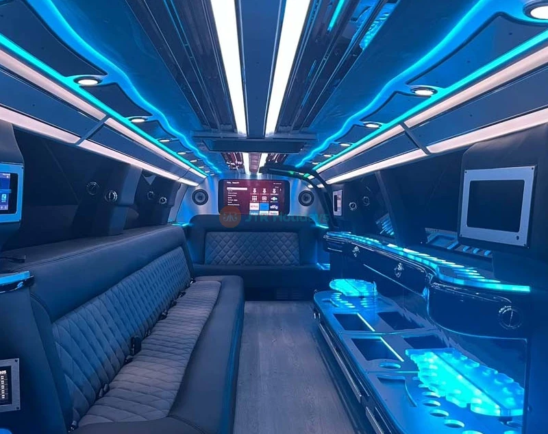 GMC Yukon Limousine Ride Dubai (18 Pax) - Image 6 of 8