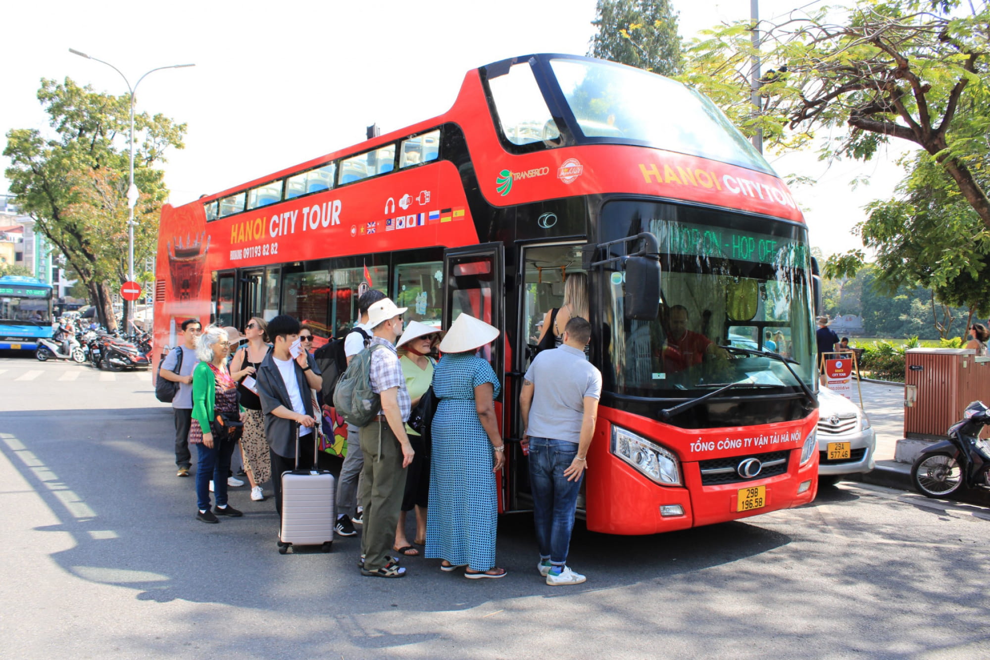 河内城市观光随上随下巴士游 - Image 4 of 7