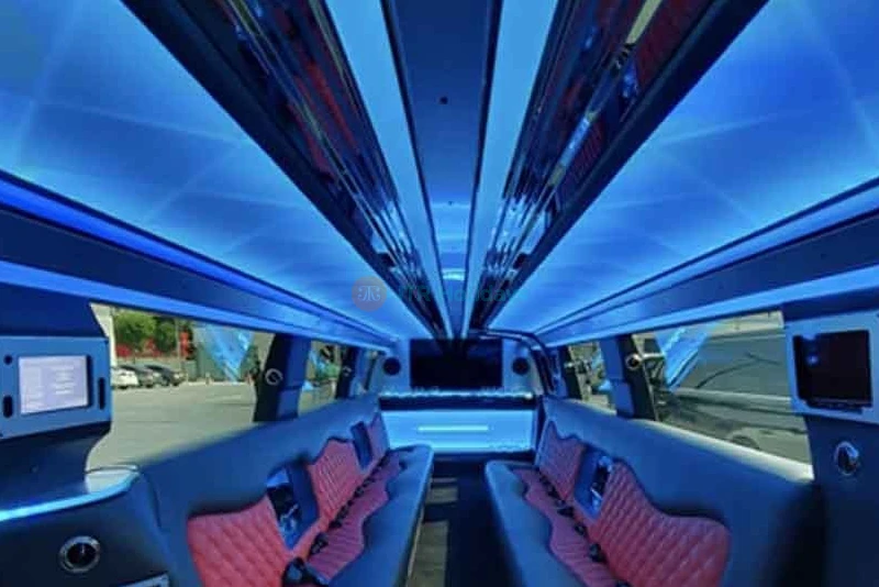 Nissan Patrol Limo Ride Dubai (21 Pax) - Image 8 of 8