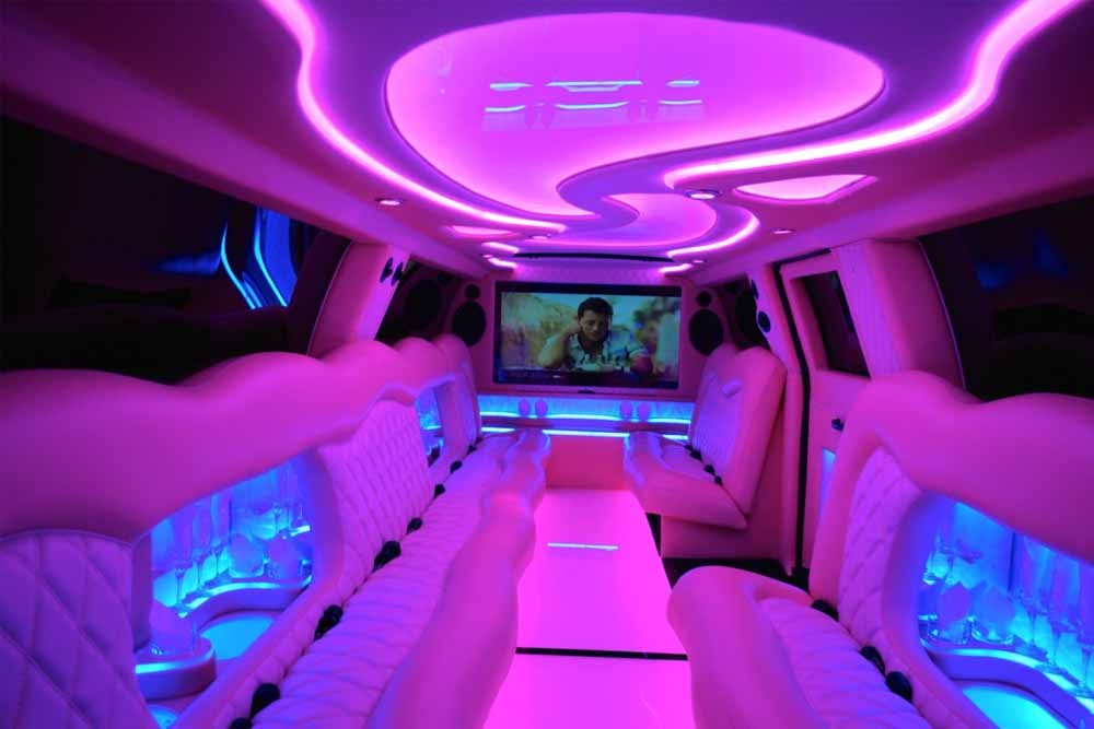 Pink Panther GMC Limo Dubai - (20 Pax) - Image 5 of 7