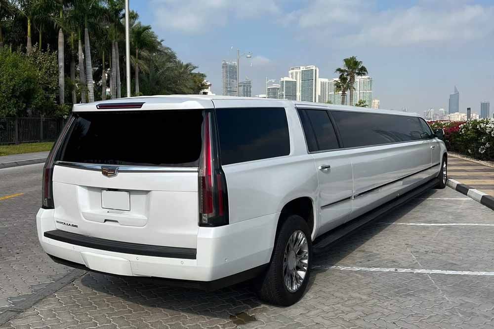 Cadillac Escalade White Panther - (21 Pax) - The stretch limousine Dubai ride is one of the most favorite rides for all visitors from all around the world. It’s a perfect way to take one of the most luxurious rides with your friends and family and explore the main highlights of Dubai. Limousine Dubai is highly recommended for couples, family and group events. These luxury limousines are specially designed for such events as a proposal, honeymoon couple, birthday parties and other special occasions like valentine's day. Cadillac Escalade White Panther - (21 Pax) - Image 4 of 5