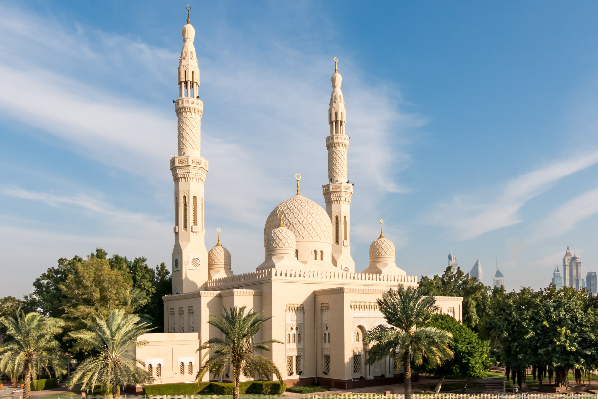 Deluxe Dubai & Abu Dhabi Holiday Package 5 Nights 6 Days - Image 2 of 5