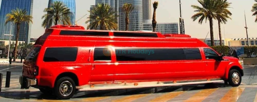 F550 Big Red Party Limo - (25 Pax) - Image 3 of 5