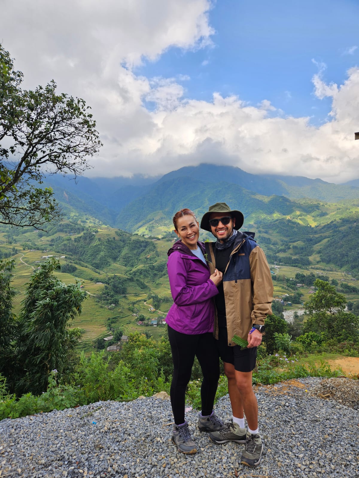 Northern Central Vietnam Tour-06 Nights & 07 Days - Explore Vietnam in 7 days with Hanoi city tours, an overnight Halong Bay cruise, and Hoi An cultural experiences including Ba Na Hills and the Golden Bridge. Perfect blend of heritage and scenic beauty. Northern Central Vietnam Tour-06 Nights & 07 Days - Image 5 of 5