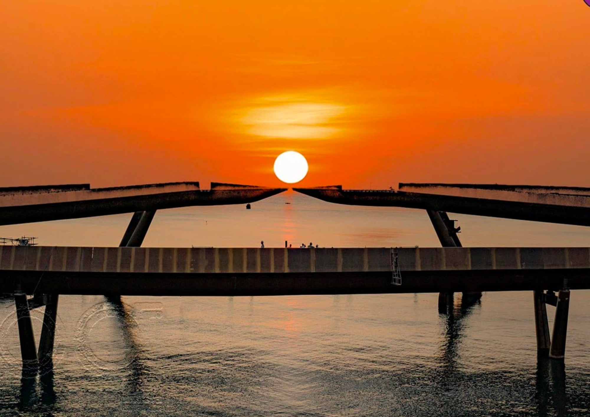 Northern Vietnam and Phu Quoc Island – 6 Nights & 7 Days Tour - Discover the best of Vietnam on this 7-day tour! Explore Hanoi’s historic sites, cruise through the stunning Halong Bay, and relax on the pristine beaches of Phu Quoc. Includes guided city tours, Halong Bay cruise, VinWonders Phu Quoc, and private transfers. Northern Vietnam and Phu Quoc Island – 6 Nights & 7 Days Tour - Image 5 of 5