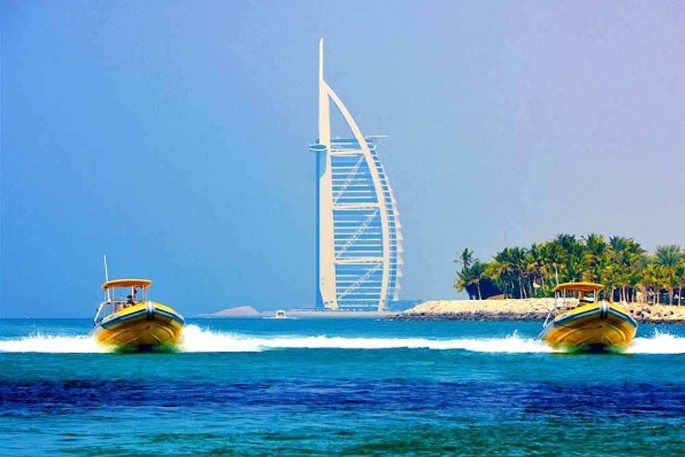 Yellow Boat Tour Dubai - Image 3 of 8