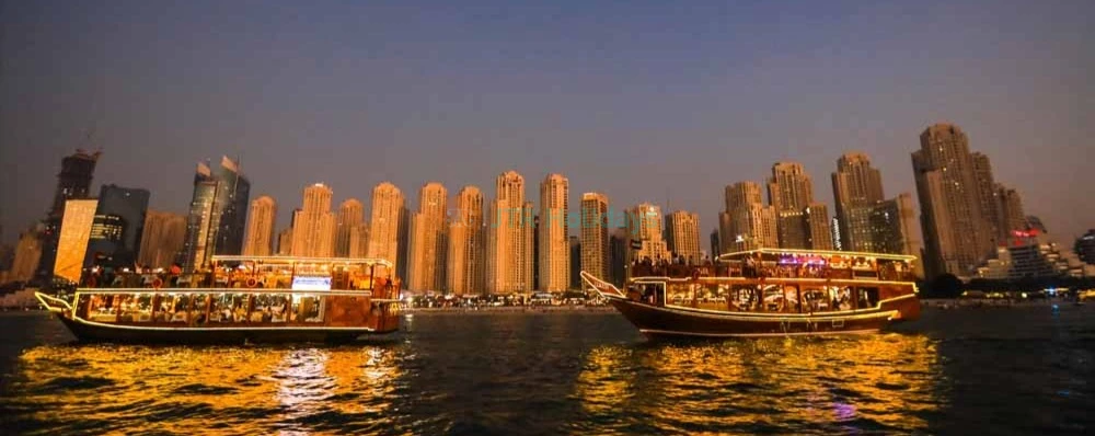 Alexandra Dhow Cruise Dubai Marina - Dinner Cruise in Marina with Live Show - JTR Holidays - Image 4 of 5