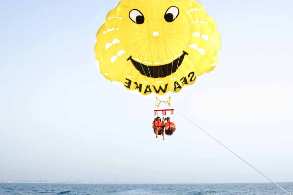 Parasailing in Dubai - Image 1 of 7