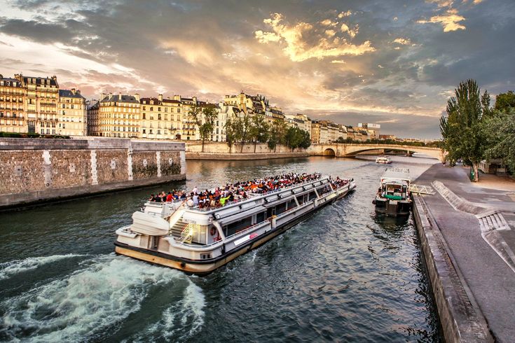 4-Day Paris Tour Package – Discover the Charm of France - Discover Paris in 4 days with a perfect city break package. Explore iconic attractions, enjoy scenic views, cultural experiences, and leisure time in the heart of France. Ideal short holiday package for couples, families, and first-time visitors. 4-Day Paris Tour Package – Discover the Charm of France - Image 3 of 5