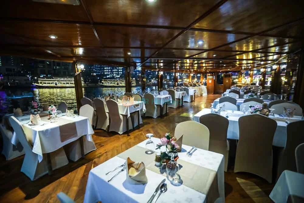 Alexandra Dhow Cruise Dubai Marina - Dinner Cruise in Marina with Live Show - JTR Holidays - Image 7 of 7