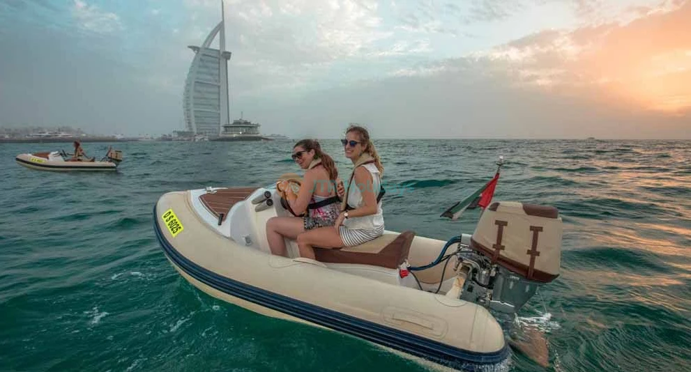 Dubai Sunset Hero Boat Tour - Image 1 of 5