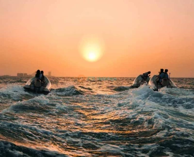 Dubai Sunset Hero Boat Tour - Image 2 of 5