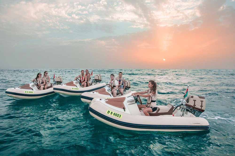 Dubai Sunset Hero Boat Tour - Explore the incredible artificial archipelago of various small islands constructed in the rough shape of a world map known as The World Islands. Enjoy a spectacular sunset view over the water before returning to the marina for freshly grilled Arabian prawns and sparkling date juice. Dubai Sunset Hero Boat Tour - Image 3 of 5