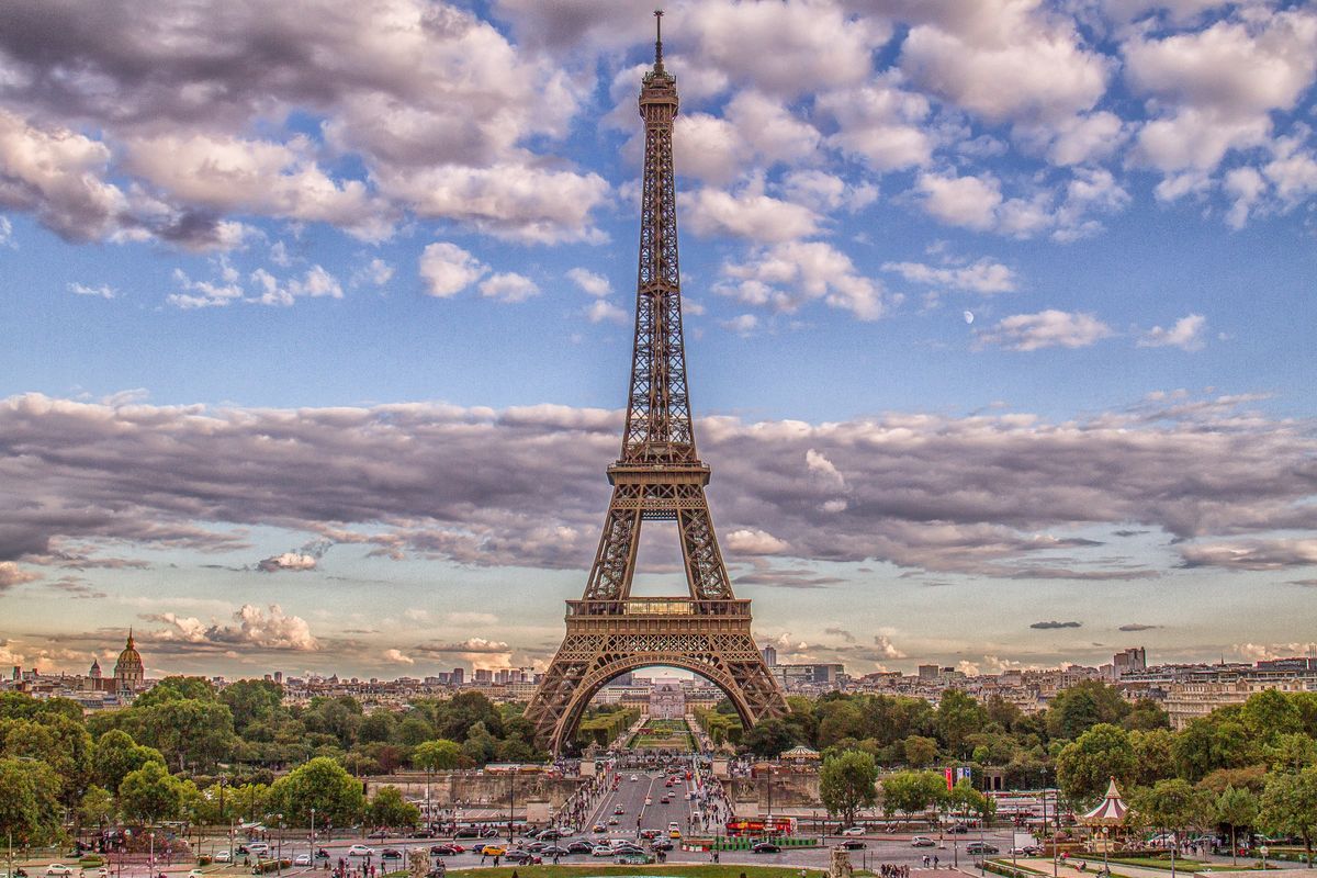 7 Days Paris Discovery Tour – Icons of Art, History & Romance - Explore Paris in 7 days with iconic attractions including the Eiffel Tower, Louvre Museum, Versailles Palace, Seine River Cruise, Montmartre, and Champs-Élysées. A perfect blend of culture, history, and romance with guided sightseeing and leisure time. 7 Days Paris Discovery Tour – Icons of Art, History & Romance - Image 2 of 5