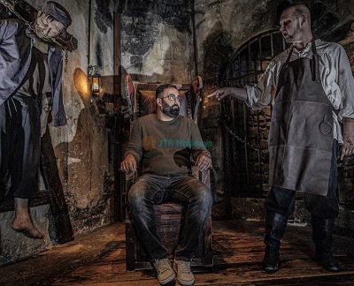 The Hamburg Dungeon Ticket - Discover the Hamburg Dungeon in Speicherstadt – one of the top attractions in Hamburg. Enjoy live shows, horror-filled history, thrilling rides, and important visitor information before you go. The Hamburg Dungeon Ticket - Image 5 of 5