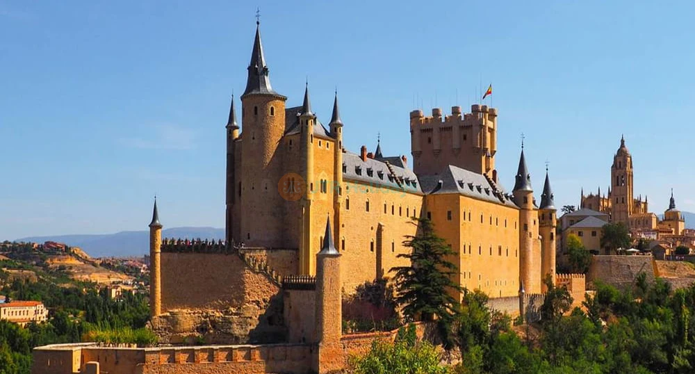 Avila Walls and Segovia Guided Tour - Discover Ávila and Segovia on a full-day tour from Madrid. Explore medieval walls, the Roman Aqueduct, and the Alcázar with a guided experience and stunning UNESCO sites. Avila Walls and Segovia Guided Tour - Image 1 of 5