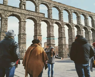 Avila Walls and Segovia Guided Tour - Discover Ávila and Segovia on a full-day tour from Madrid. Explore medieval walls, the Roman Aqueduct, and the Alcázar with a guided experience and stunning UNESCO sites. Avila Walls and Segovia Guided Tour - Image 2 of 5