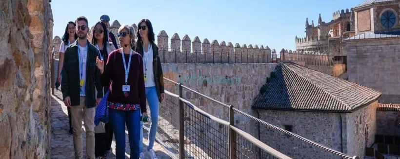 Avila Walls and Segovia Guided Tour - Discover Ávila and Segovia on a full-day tour from Madrid. Explore medieval walls, the Roman Aqueduct, and the Alcázar with a guided experience and stunning UNESCO sites. Avila Walls and Segovia Guided Tour - Image 3 of 5