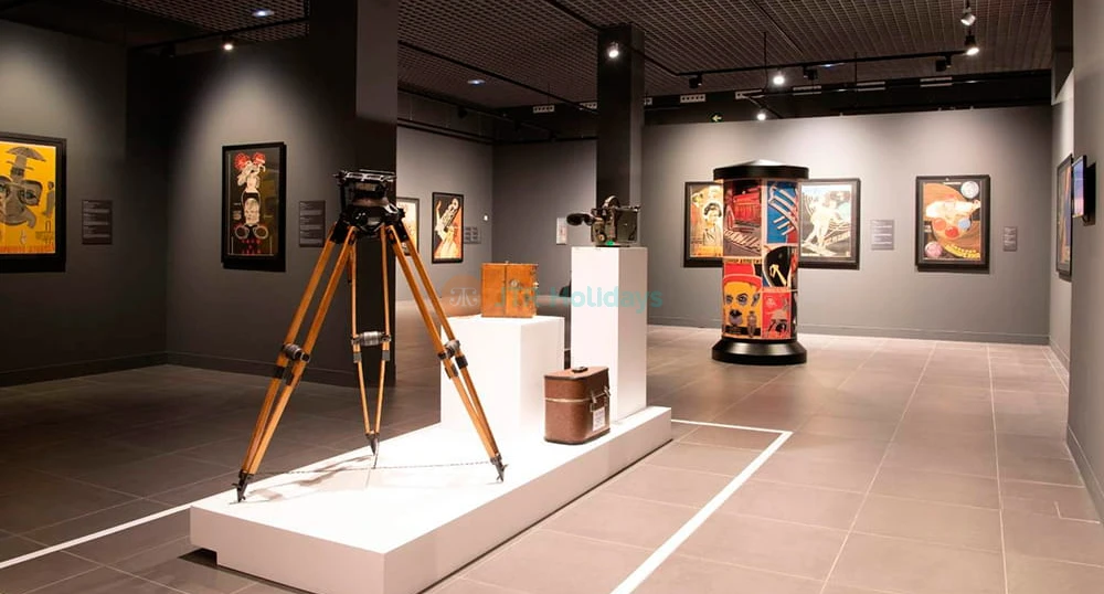 Collection of the Russian Museum Ticket in Málaga - Visit the Russian Museum Collection in Málaga and explore world-famous Russian art by Kandinsky, Chagall, and more. Enjoy exhibitions, events, and free entry days. Includes access to MEET Málaga. Collection of the Russian Museum Ticket in Málaga - Image 1 of 5
