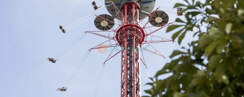 Parque de Atracciones Madrid - Enjoy thrilling rides, water attractions, and family fun at Parque de Atracciones Madrid. Explore roller coasters, Nickelodeon-Land, and exciting adventures for all ages in the heart of Madrid. Parque de Atracciones Madrid - Image 4 of 5